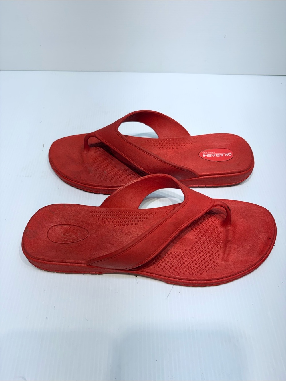 OKABASHI Maui Women's Red Thong Sandals - Size 9